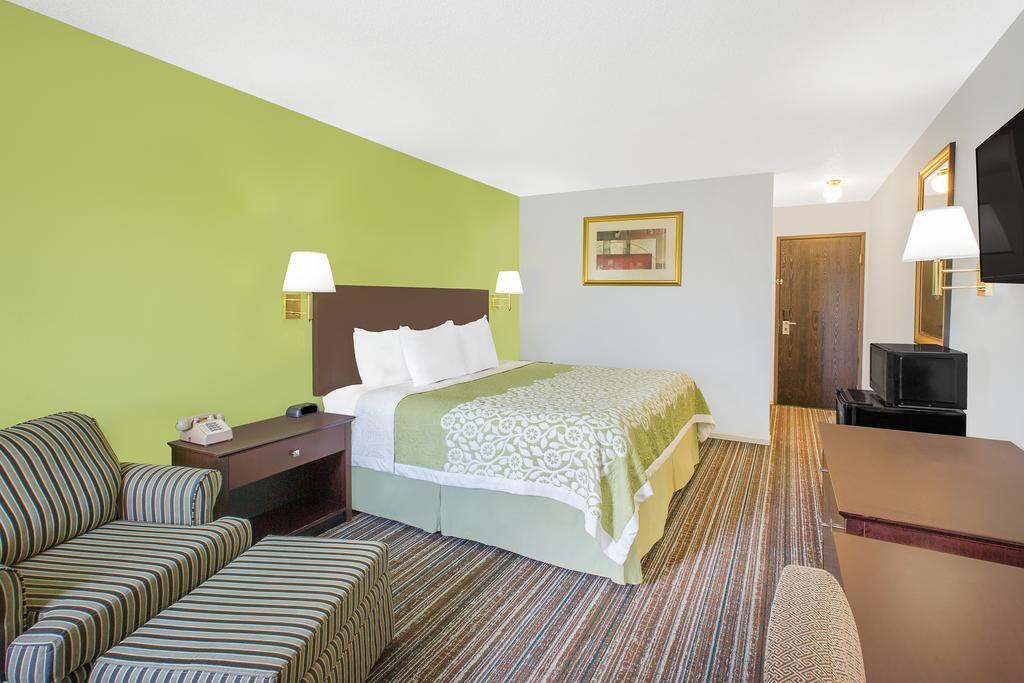 Days Inn By Wyndham York Ngoại thất bức ảnh